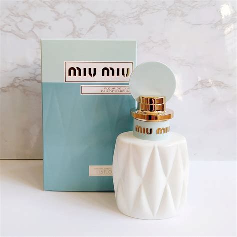 miu miu fleur de lait price